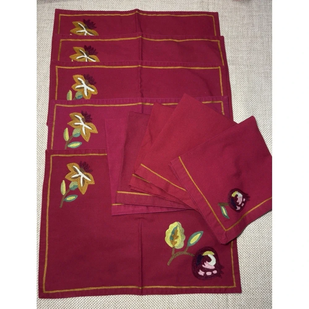 Williams Sonoma Orchard Crewel Napkin Placemat Set‎ Red Floral Embroidered Lot